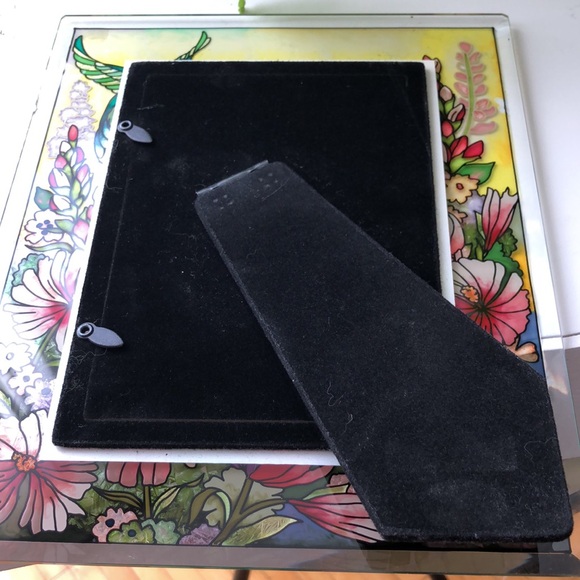 Glass picture frame with flowers 🌸 and bird - Picture 3 of 5